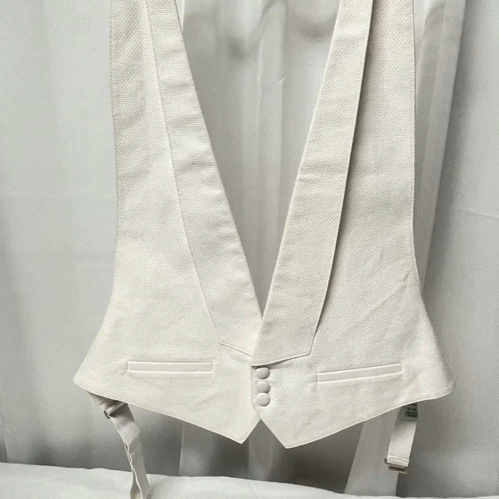 Tuxedo Jacket - Elegant Formal Vest Bow Tie Wash and Wear - Picture 8 of 13